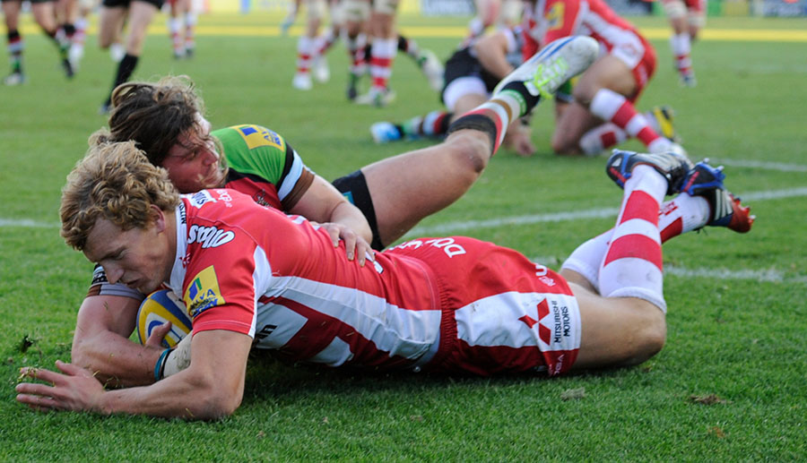 Billy Twelvetrees goes over in the corner to put Gloucester in front at The Soop