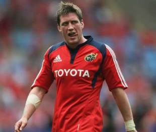 Munster fly-half Ronan O'Gara in action during the Heineken Cup semi-final against Saracens at the Ricoh Arena, April 27 2008