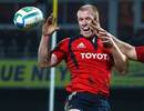 Munster's Paul O'Connell wins a lineout ball