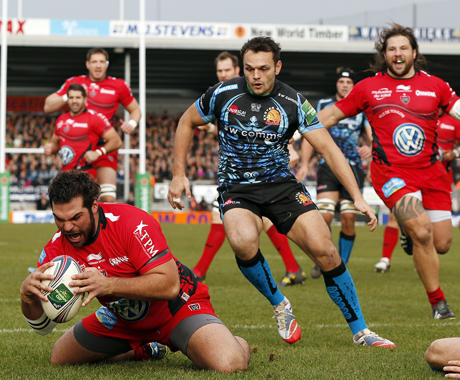 Toulon's Florian Fresia touches down for the opening try at Sandy Park