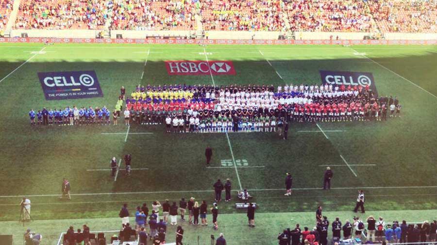 The teams pay tribute to the late Nelson Mandela