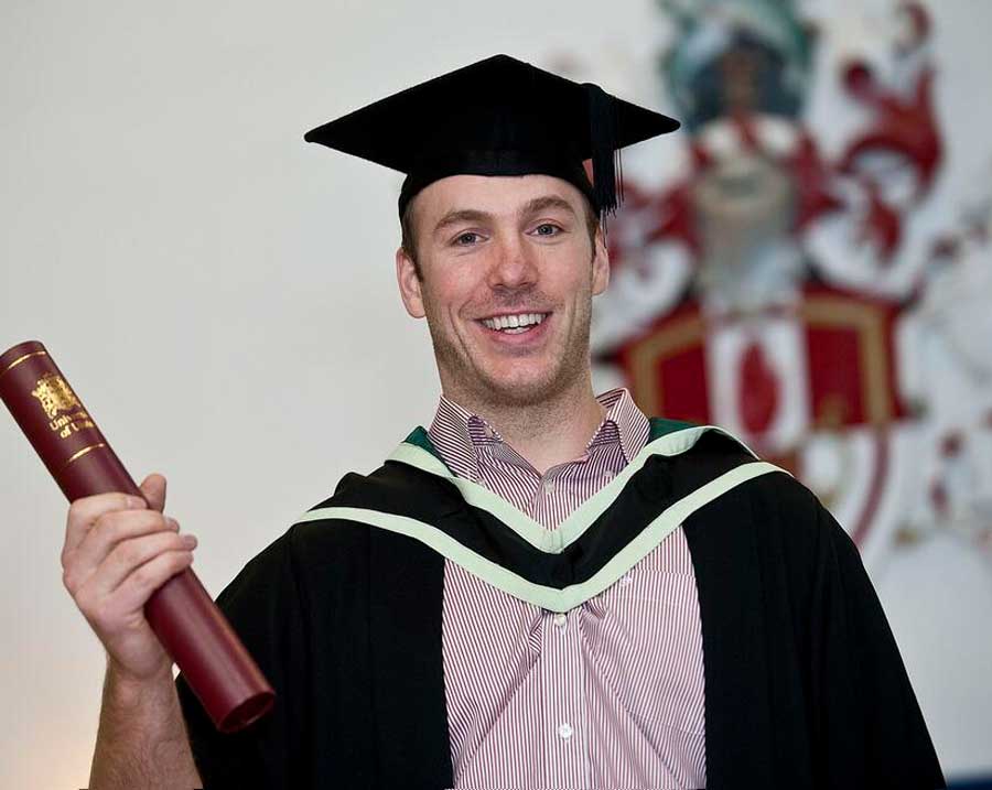 Ireland and Ulster flanker Stephen Ferris graduates from the University of Ulster