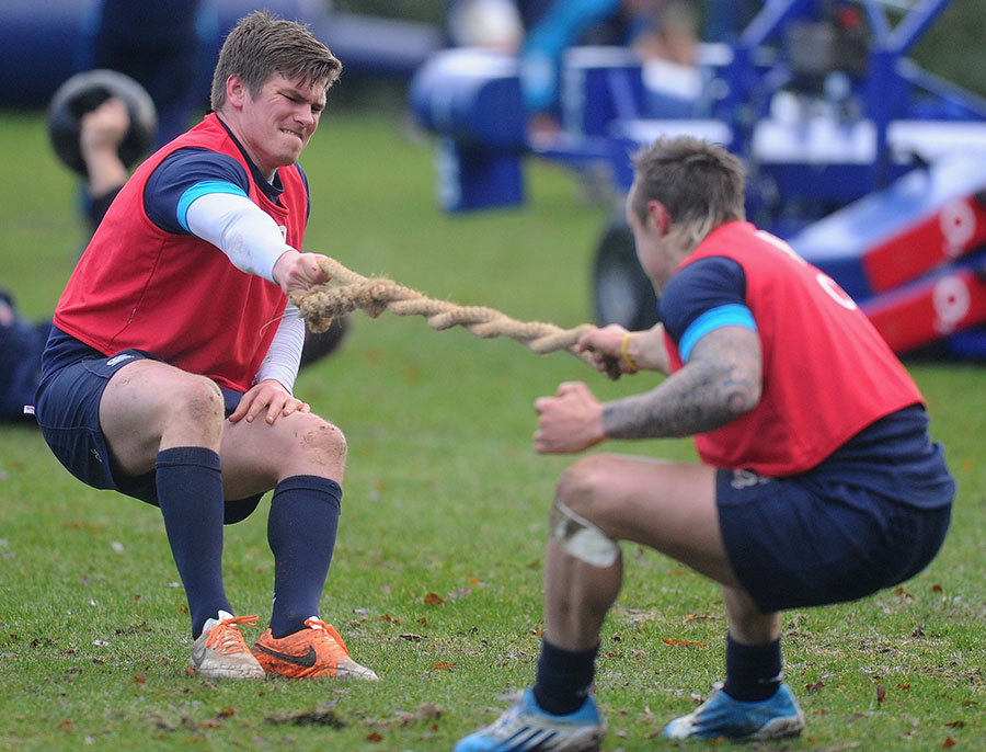 England duo Owen Farrell and Jack Nowell engage in a tug of war
