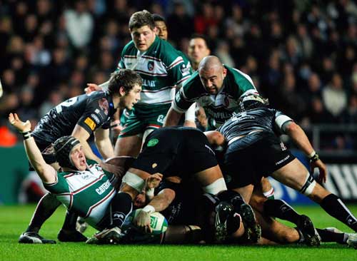 Leicester Tigers' Ben Woods pleads his innocence at a ruck