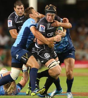 Sharks lock Pieter-Steph du Toit goes on the attack, Sharks v Bulls, Super Rugby, Kings Park, Durban, February 15, 2014 