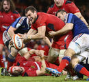 Wales' Sam Warburton stretches for the try