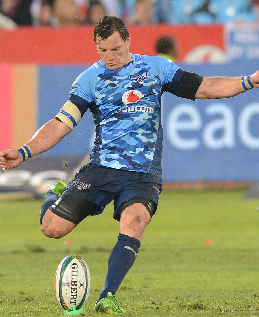 Bulls fly-half Jacques-Louis Potgieter shoots for goal