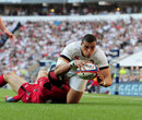 Luther Burrell beats Leigh Halfpenny to touch down