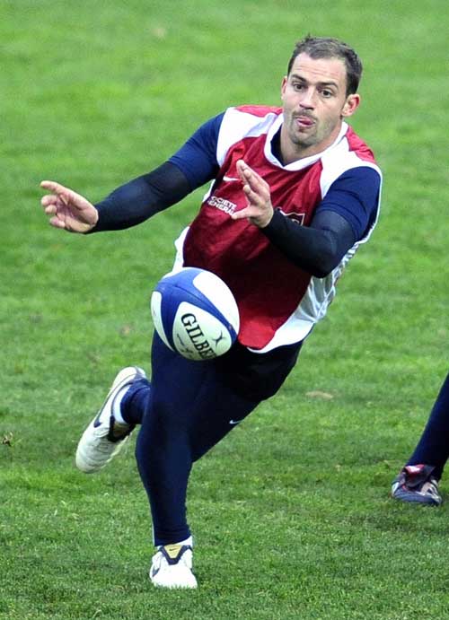 France scrum-half Jean-Baptiste Elissalde passes the ball