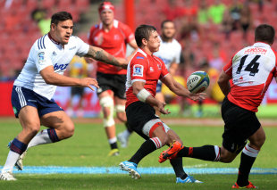 Lions' Marnitz Boshoff passes the ball against Blues, Lions v Blues, Super Rugby, Ellis Park, Johannesburg