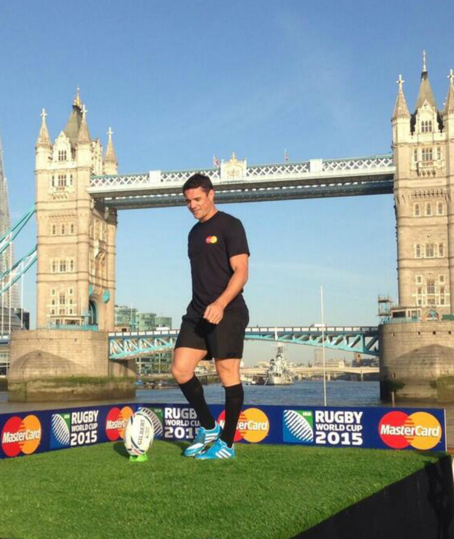 Can Carter launches a 2015 Rugby World Cup promotion at Tower Bridge