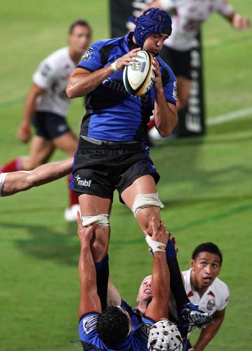 Western Force lock Nathan Sharpe wins a lineout ball