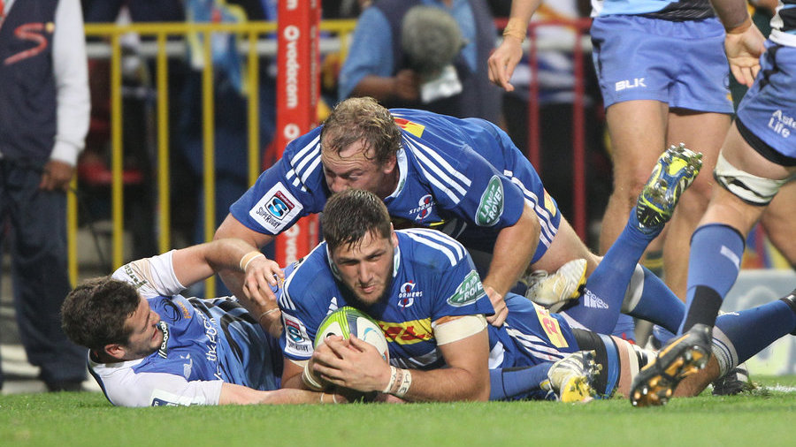 Ruan Botha of the Stormers crashes over for a try, Stormers v Force, Super Rugby, Newlands Stadium, Cape Town, May 17, 2014