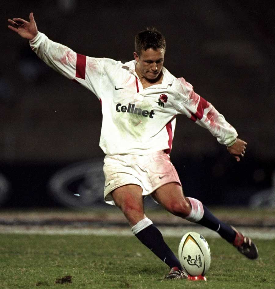 Jonny WIlkinson takes a shot at the posts