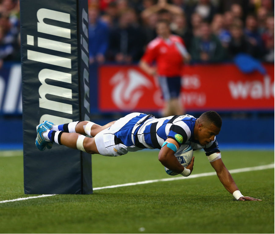 Anthony Watson scores the opening try