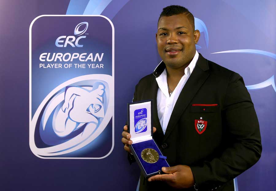 Toulon's Steffon Armitage is presented with his European Player of the Year award
