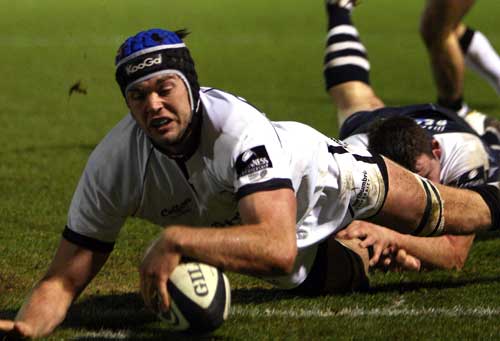 Newcastle's Geoff Parling scores a try against Bristol