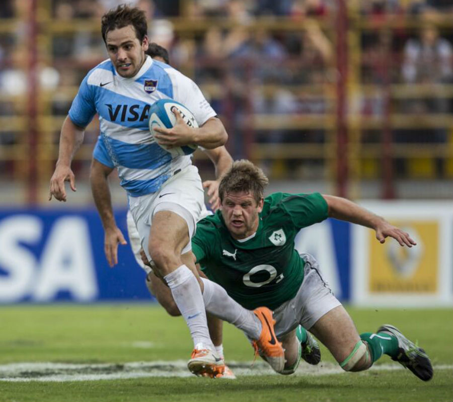 Argentina break against Ireland