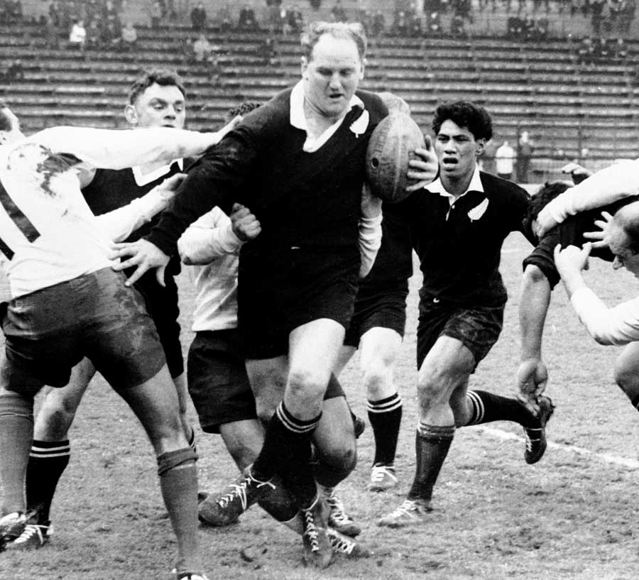 Wilson Whineray makes a break against France