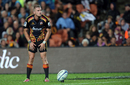 Gareth Anscombe lines up a penalty