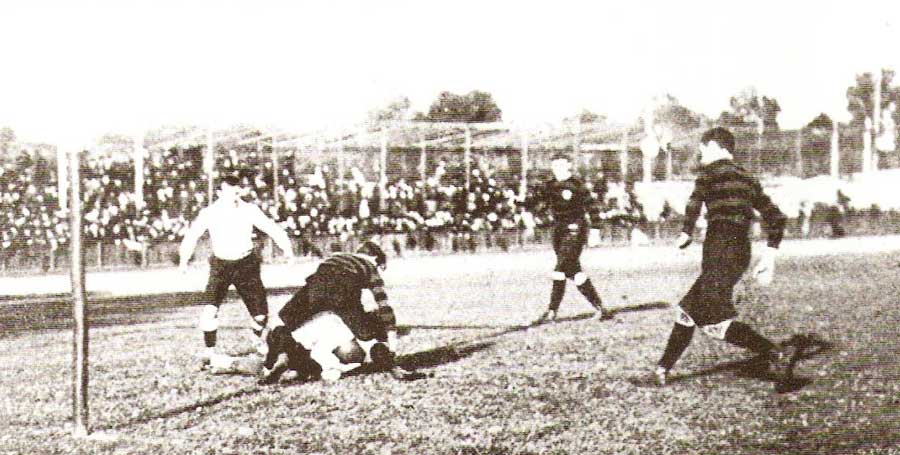 France face Germany in the 1900 Olympics