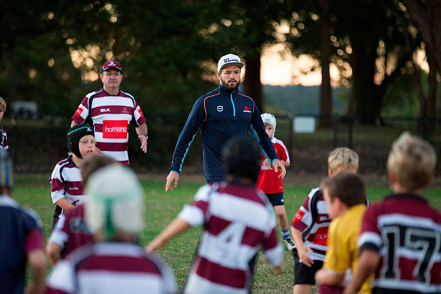The Waratahs' Adam Ashley-Cooper takes a coaching clinic with Roseville Juniors