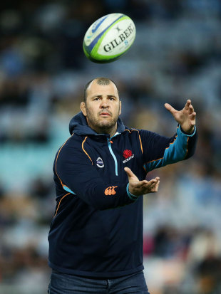 The Waratahs' coach Michael Cheika delivers last-minute instructions, Waratahs v Crusaders, Super Rugby grand final, ANZ Stadium, Sydney, August 2, 2014