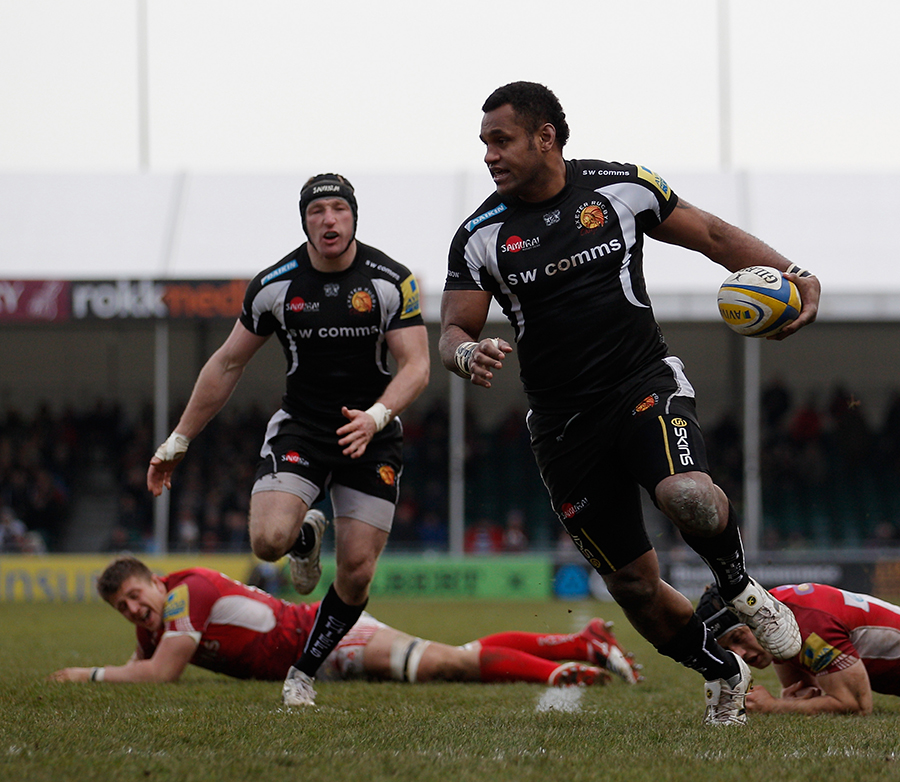 Sireli Naqelevuki crosses to score a try for Exeter