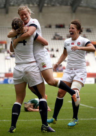 England celebrate Kat Merchant's try, Ireland v England, Women's World Cup, Stade Jean-Bouin, Paris, August 13, 2014