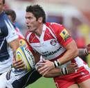 Gloucester's James Hook looks to shift the ball