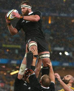Kieran Read of the All Blacks takes a lineout ball, Australia v New Zealand, Rugby Championship, ANZ Stadium, August 16, 2014