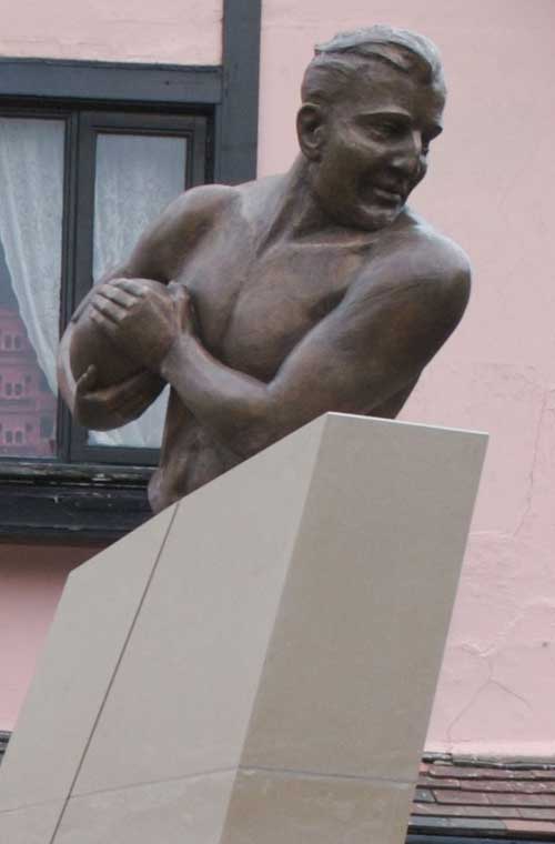 A statue of England winger Alexander Obolensky