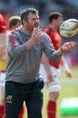Munster's Anthony Foley gets his team going