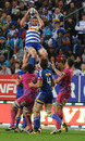 Steenkamp claims a line out for Stormers