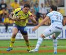 Clermont's Zac Guildford runs the ball against Racing Metro