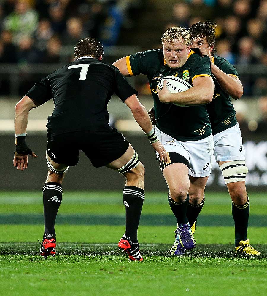 South Africa's Adriaan Strauss runs at Richie McCaw, New Zealand v South Africa, Rugby Championship, Westpac Stadium, Wellington, September 13, 2014