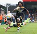 Wasps' Ashley Johnson sprints away for their first try