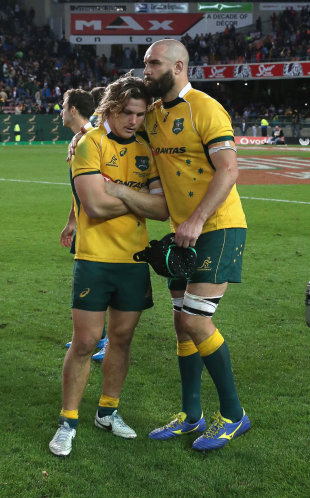 Scott Fardy consoles Wallabies captain Michael Hooper, South Africa v Australia, Rugby Championship, Newlands, Cape Town, September 27, 2014