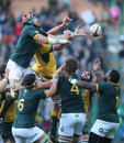 Victor Martfield of South Africa wins the lineout