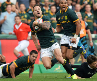 South Africa's Francois Hougaard sprints away for their first try, South Africa v New Zealand,  Rugby Championship, Ellis Park, Johannesburg, October 4, 2014