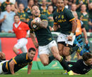 South Africa's Francois Hougaard sprints away for their first try