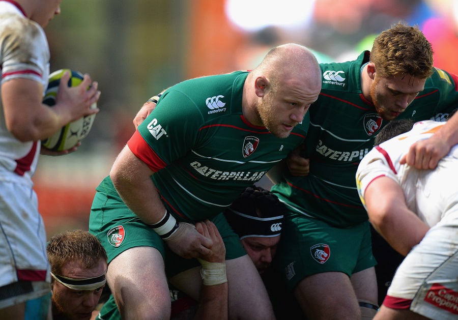 Dan Cole packs down for Leicester