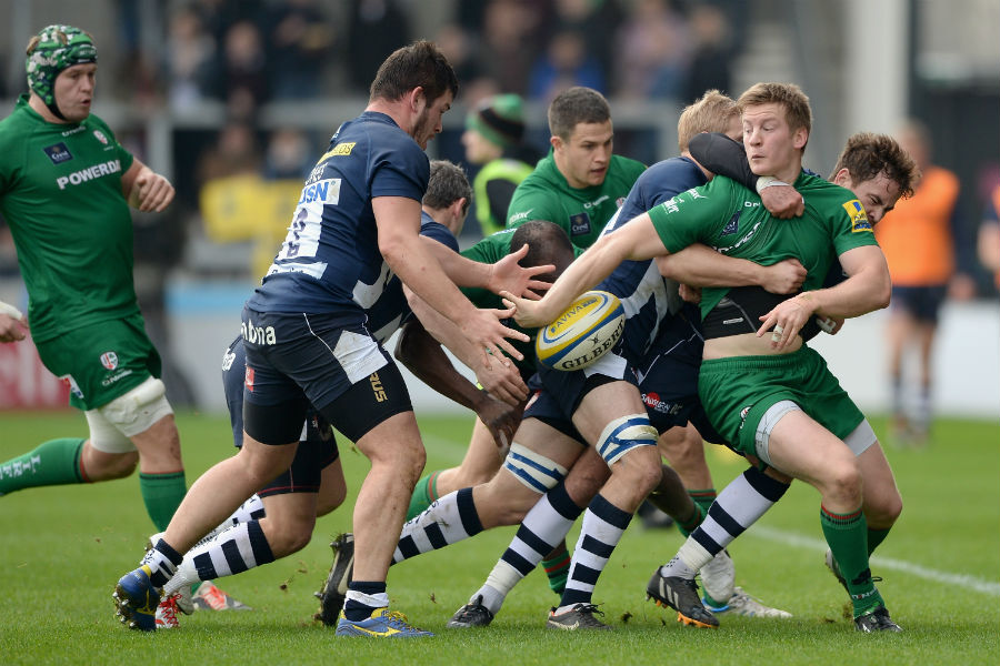 Eoin Griffin attempts to offload