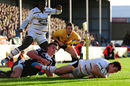 Rob Miller goes over for Wasps