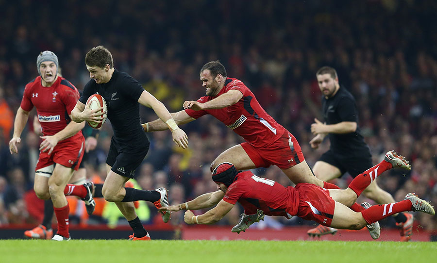 Beauden Barrett leaves Jamie Roberts and Leigh Halfpenny grasping thin air