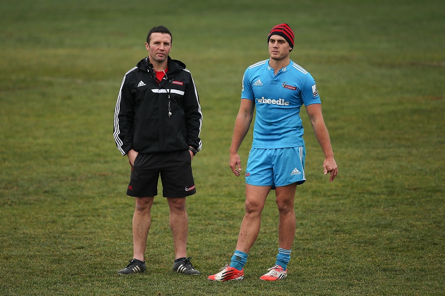 Aaron Mauger chats to Israel Dagg at Crusaders training ahead of Super Rugby Finals