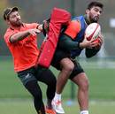 Willie le Roux and Damian De Allende contest a high ball in training