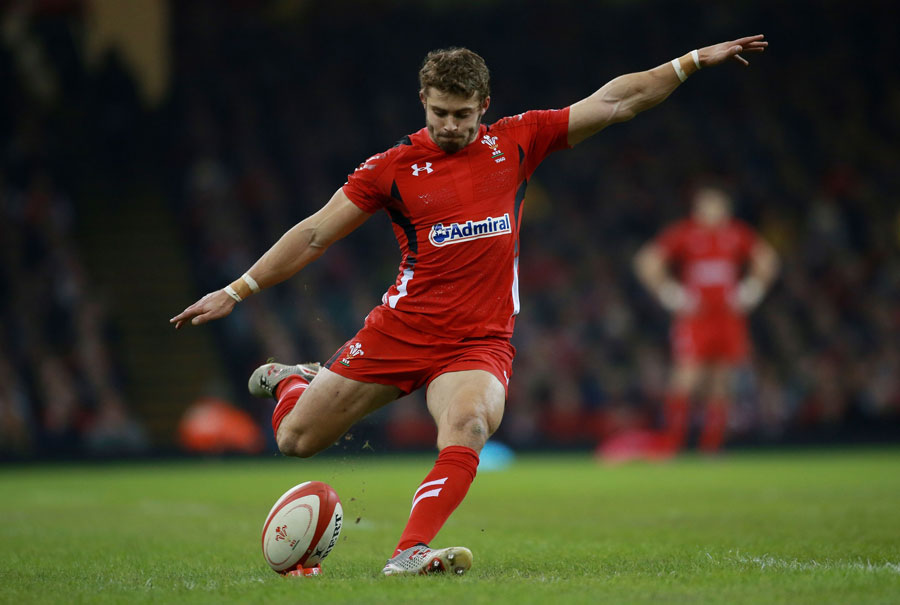 Leigh Halfpenny kicks a penalty for Wales