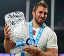 England's Chris Robshaw holds the Cook Cup