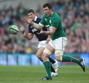 Ireland blindside Peter O'Mahony distributes the ball